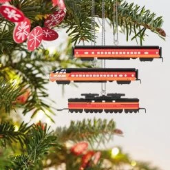 Hallmark -Hallmark Lionel Trains Milwaukee Road Cars Keepsake Ornaments 2299QXM9287 02